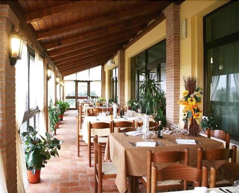 Hotel Tiziana Montepulciano Stazione Εξωτερικό φωτογραφία
