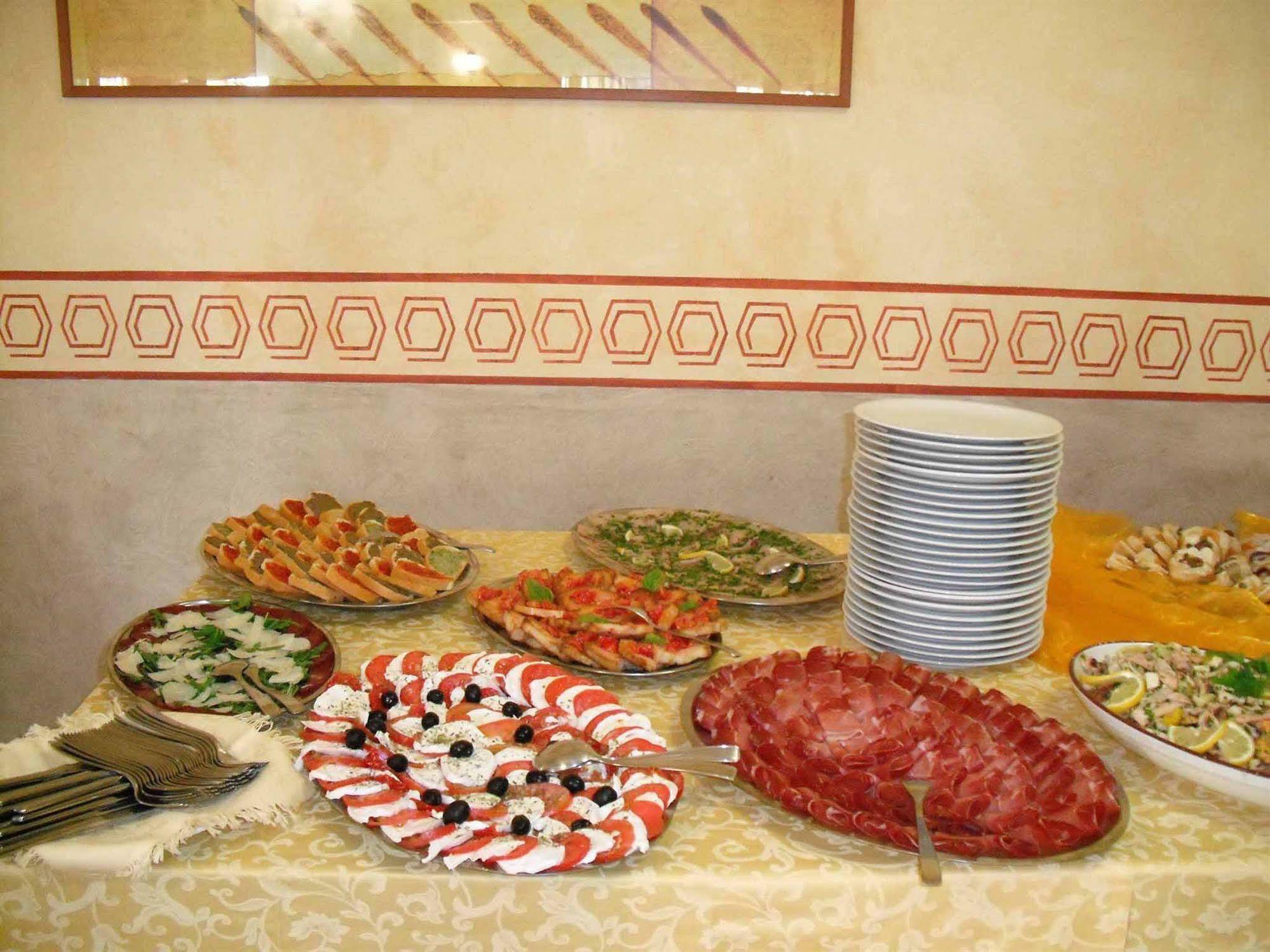 Hotel Tiziana Montepulciano Stazione Εξωτερικό φωτογραφία