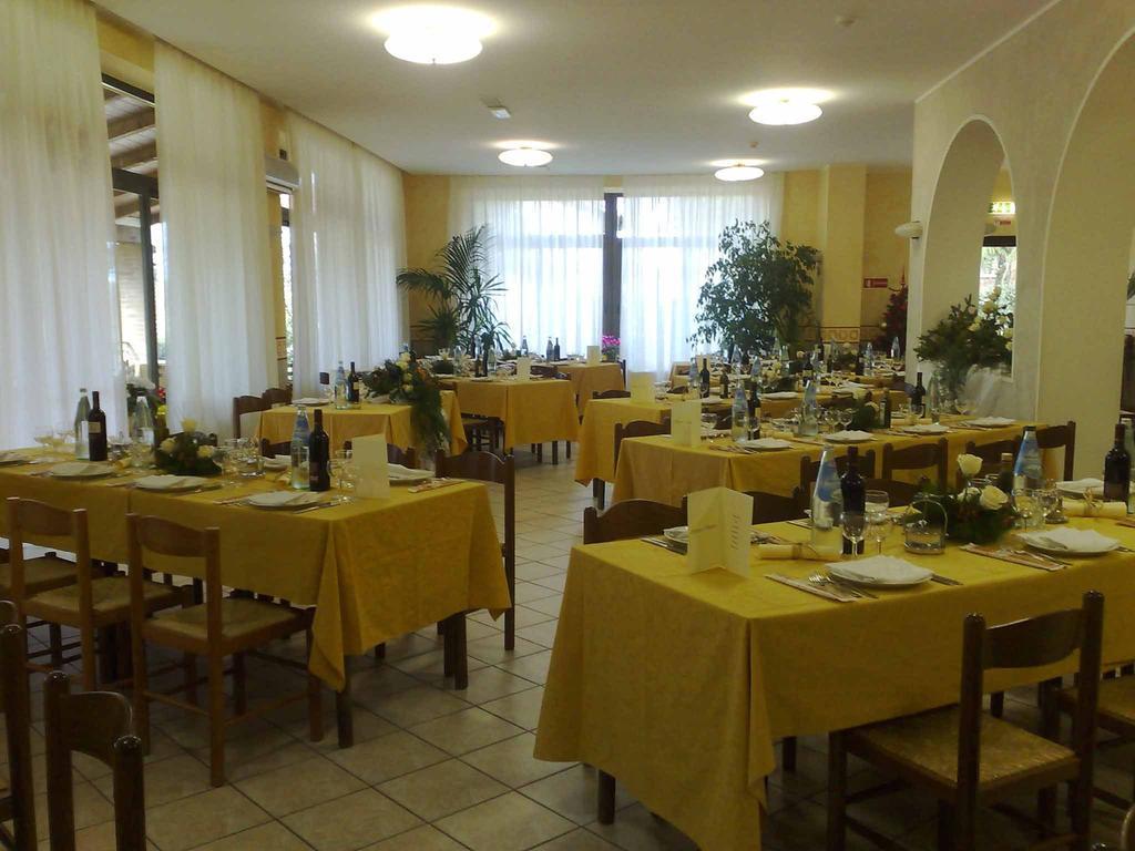 Hotel Tiziana Montepulciano Stazione Εξωτερικό φωτογραφία